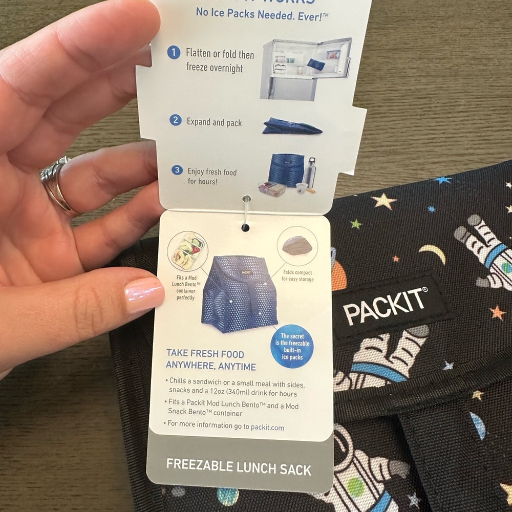 PackIt Freezable Lunch Sack with Astronaut Print - Picture 4 of 4